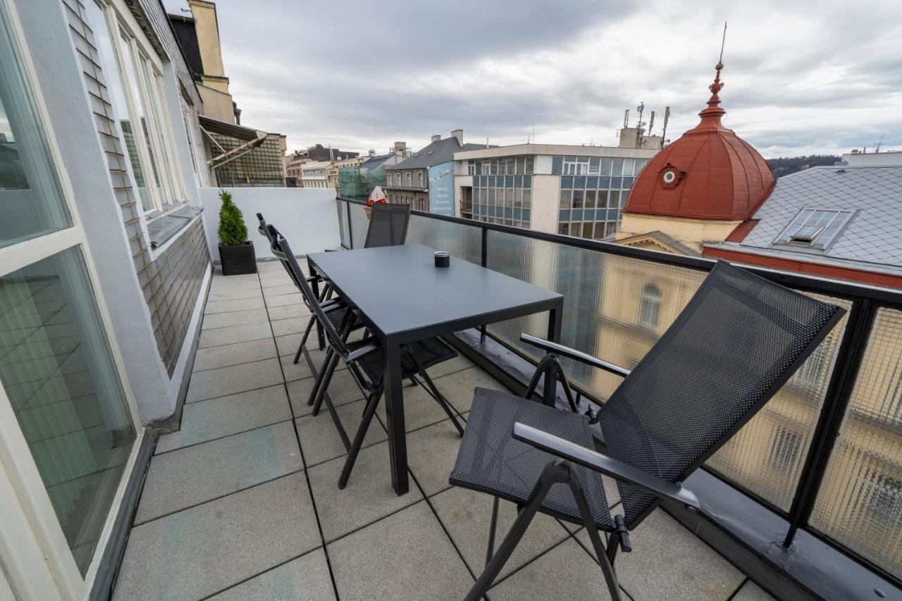 New Town - Apple Apartments Prag Exterior foto