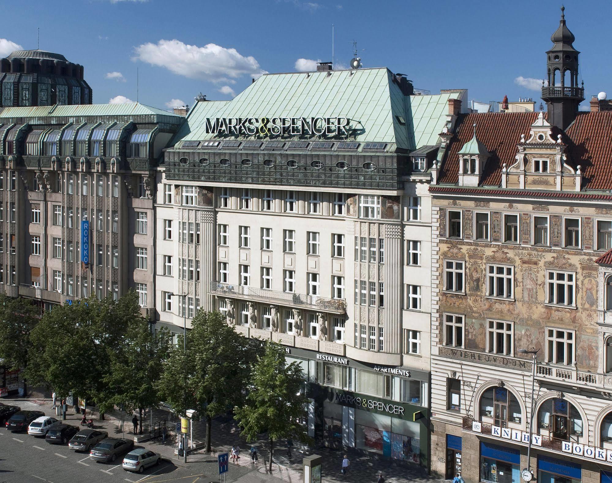 New Town - Apple Apartments Prag Exterior foto